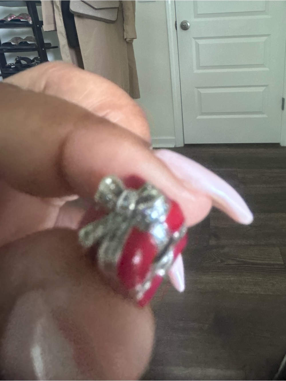 Retired Pandora Sparkling Surprise Present Charm - Picture 5 of 5